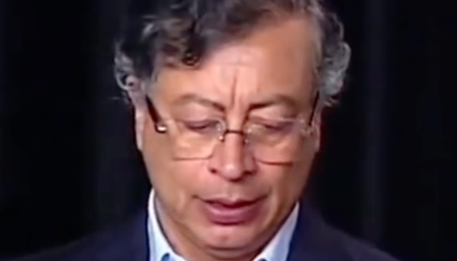 Presidente Petro pidió perdón a familias de jóvenes fallecidos en operación militar